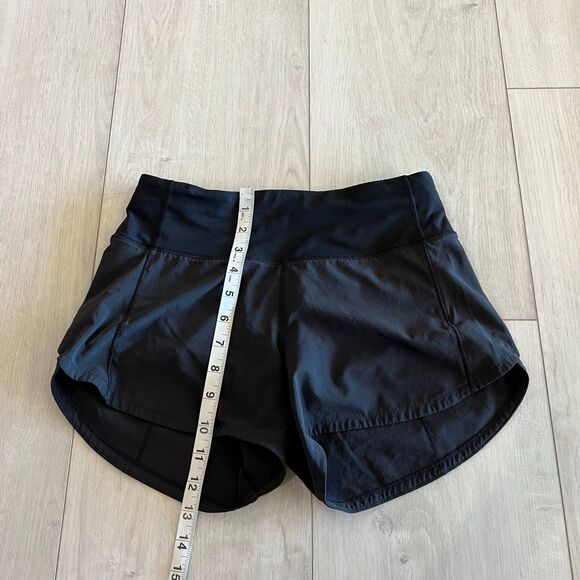 Lululemon women’s black shorts size 2 - Picture 2 of 8